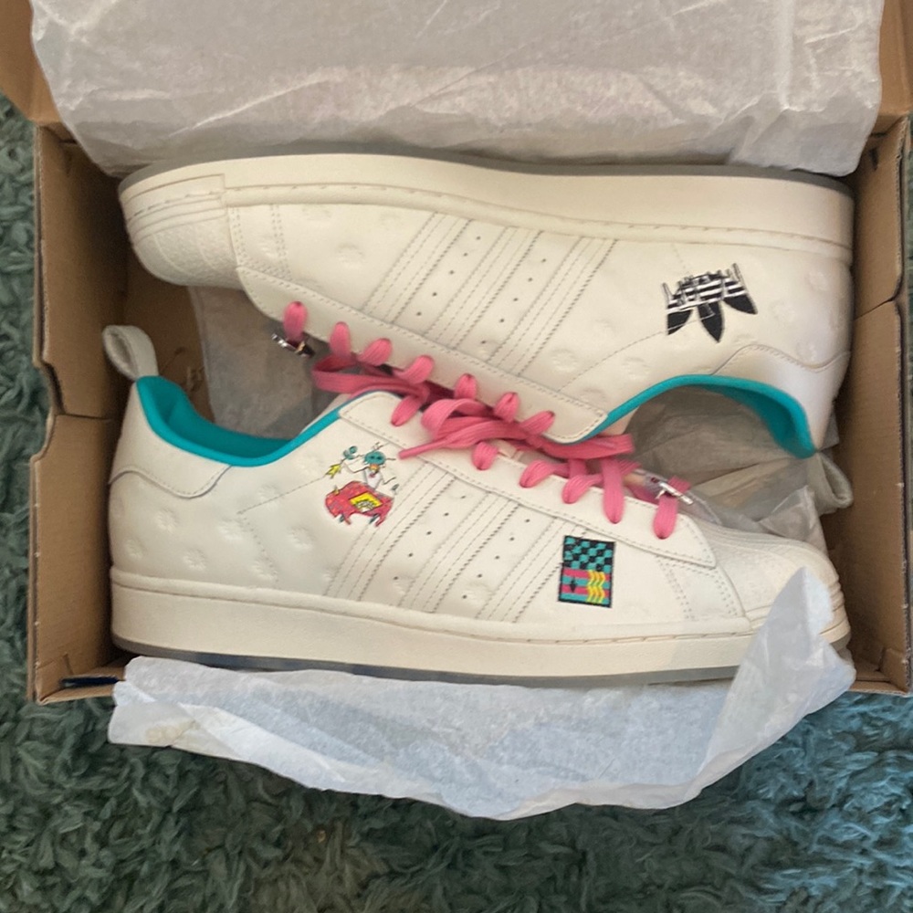 Adidas Superstar x Arizana tea shoes men size 13 brand new never been worn
